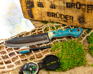Brüder Brute Camp Knife- Blue Dyed Burl - 80crv2 Steel