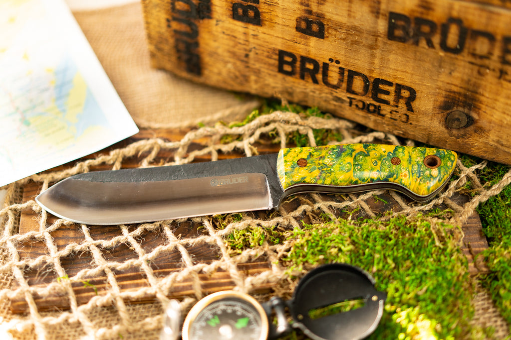 Brüder Brute Camp Knife- Yellow/Green Dyed Burl - 80crv2 - Steel
